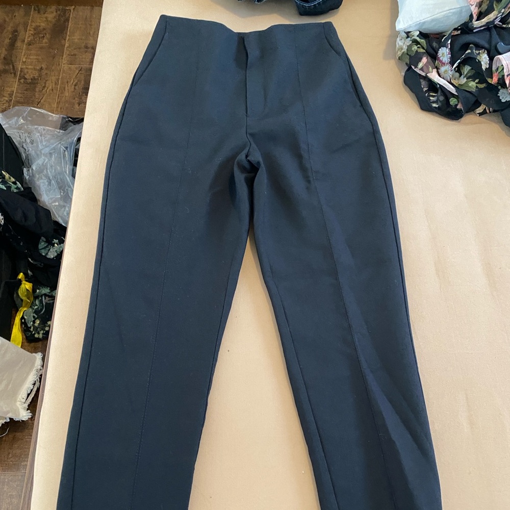 NWOT MANGO Black Pants with Front Slits US 6